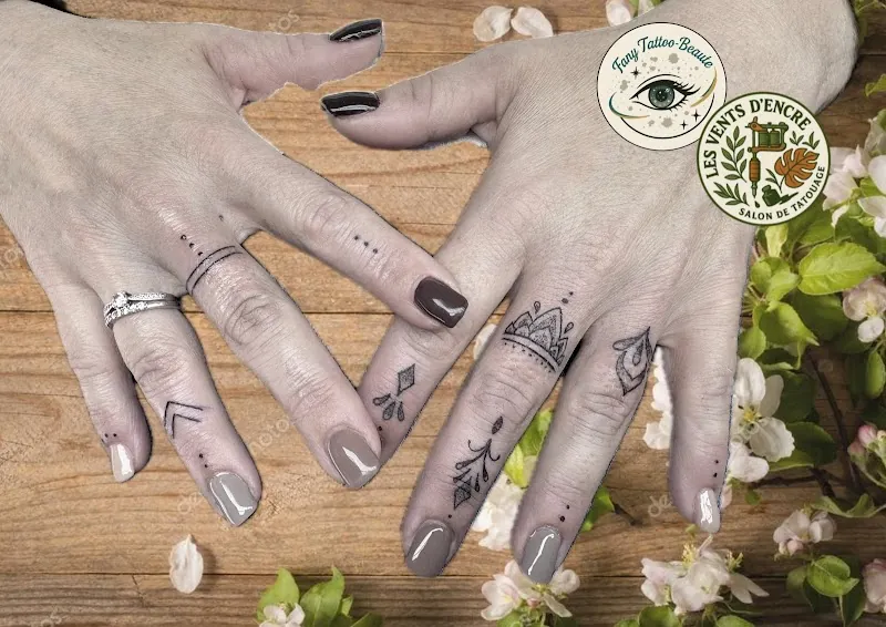 Galerie de tatouages 87 Fany Tattoobeaute et Cosmos Tattoos