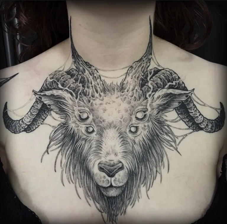 Freaky Family Tattoo   Piercing 7 768x759