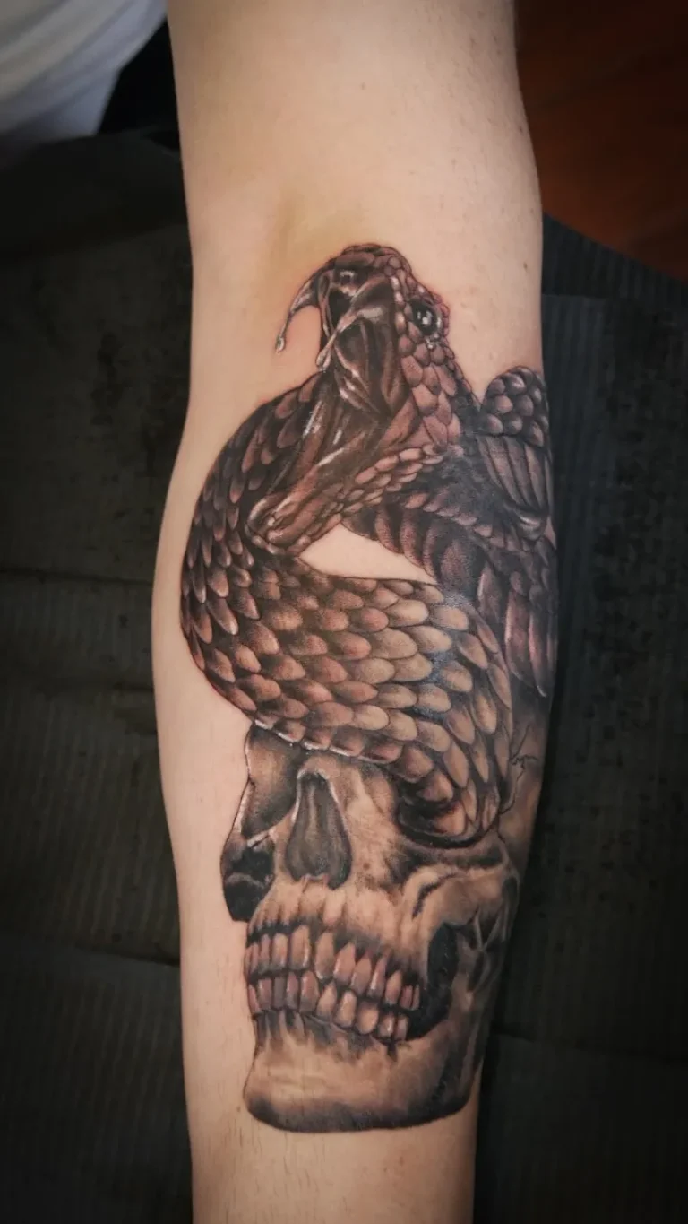 Inkyblood Tatouage Piercing Gournay 9 768x1365