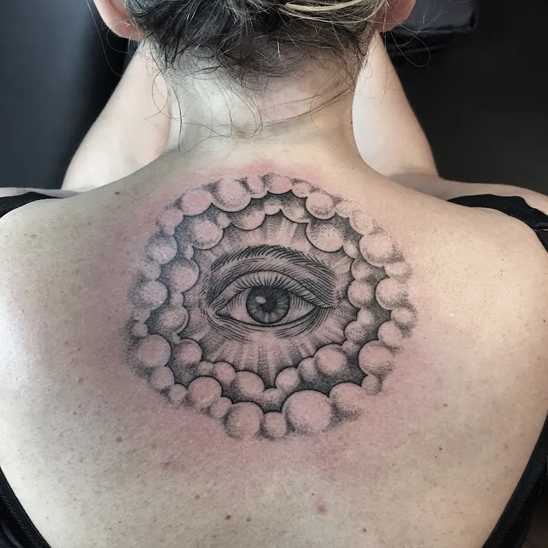 Galerie de tatouages 5 The Hive Tattoo