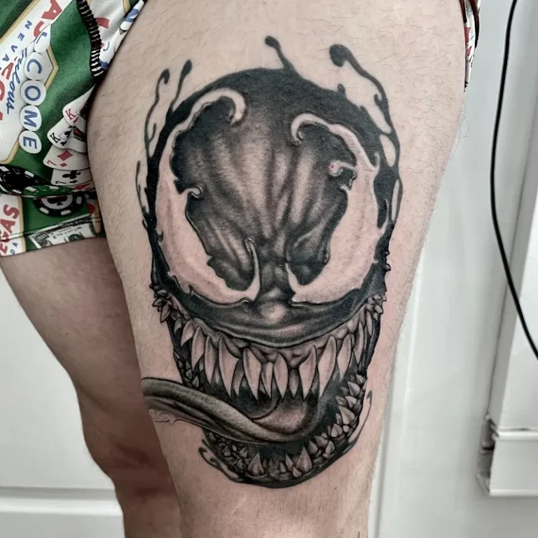 The Hive Tattoo Marseille 7 768x768