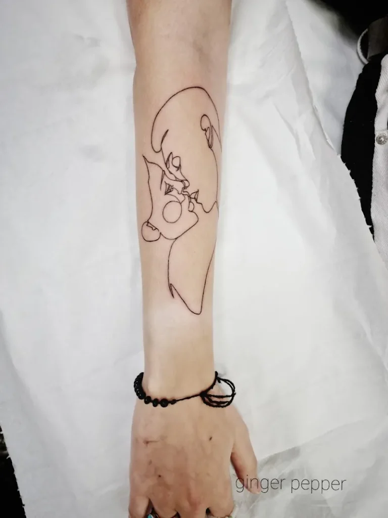 Valou Tatou   shop prive Tatouage  Piercing 7 768x1024