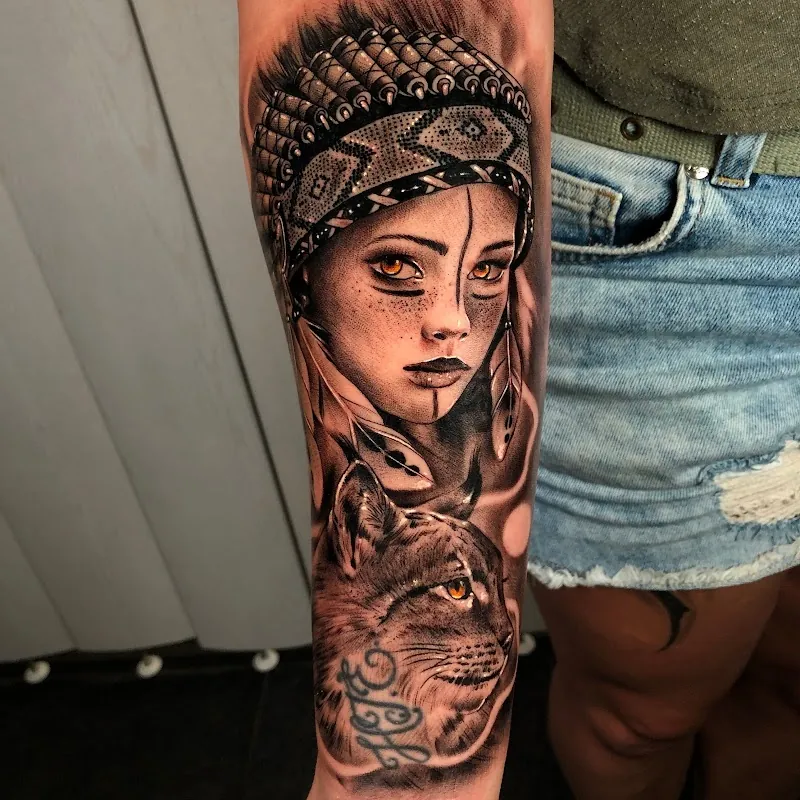 Galerie de tatouages 64 Warner Tattoo Shop