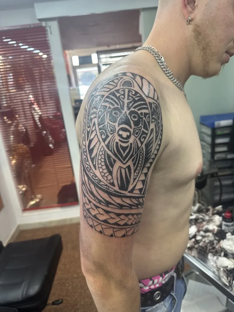 Galerie de tatouages 90 Adrien Tattoo