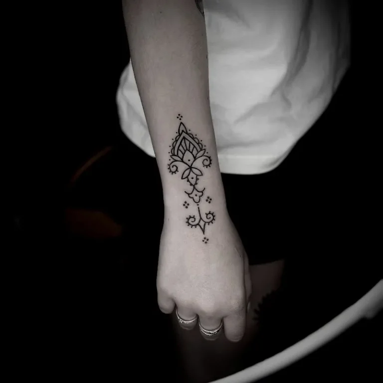 AlexV Tattoo THE TATTOO SHOP 2 768x768