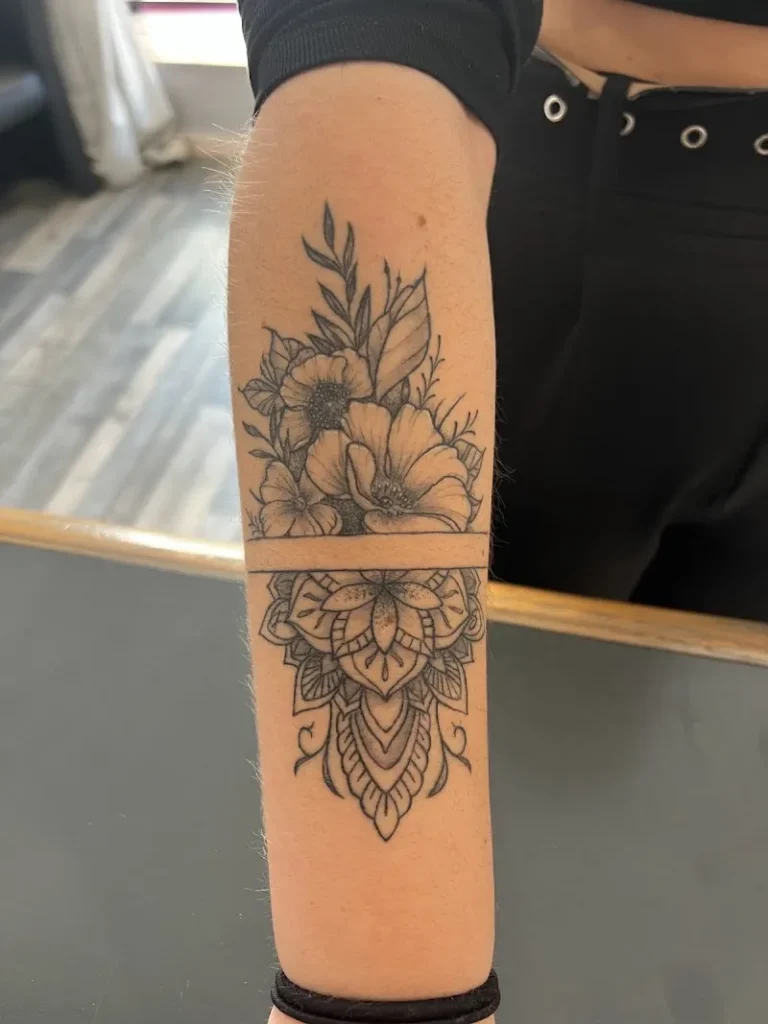 Artefact custom tattoo tatouage personnalise Et Piercing 6 768x1024