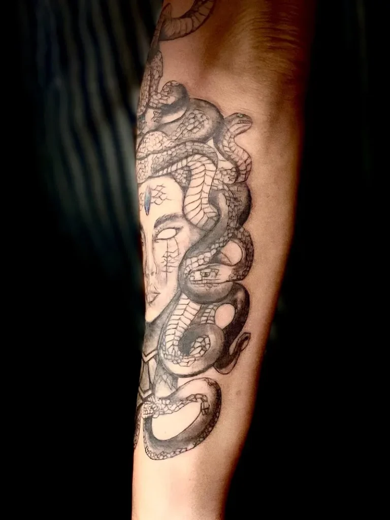 Artesanos Tattoo Concept  Studio Tatouage Clermont Ferrand 3 768x1024
