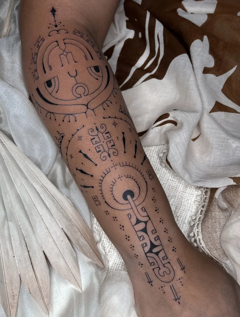 Galerie de tatouages 28 Astra Creative Studio