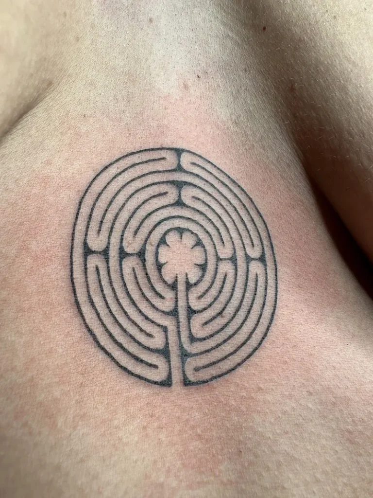 Bisque Rage   Salon de Tatouage 8 768x1024