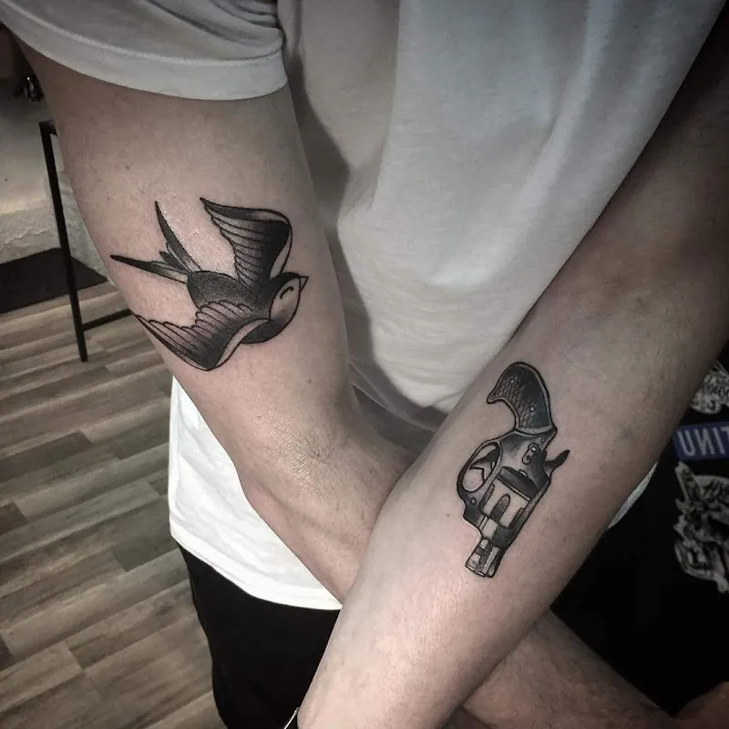 Galerie de tatouages 77 Buzztattoo (Vannes)