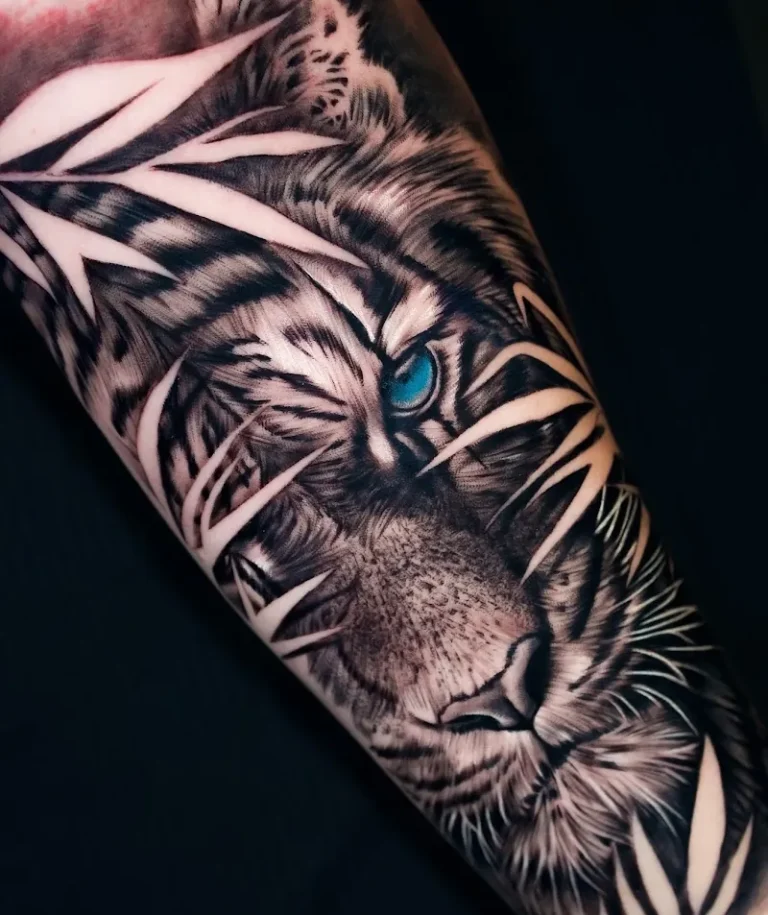 Clair Obscur   AssoulInk   Tatouage Tours 1 768x915