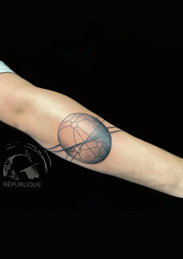 Graphicaderme Tattoo Republique  Tatouage et Piercing a Avignon 8 768x1087