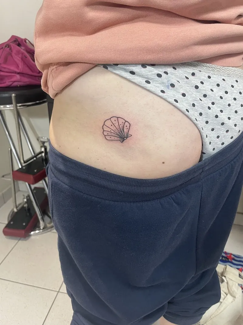 Galerie de tatouages 81 Idée Noire Tattoo