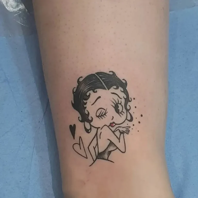 Idee Noire Tattoo 6 768x768