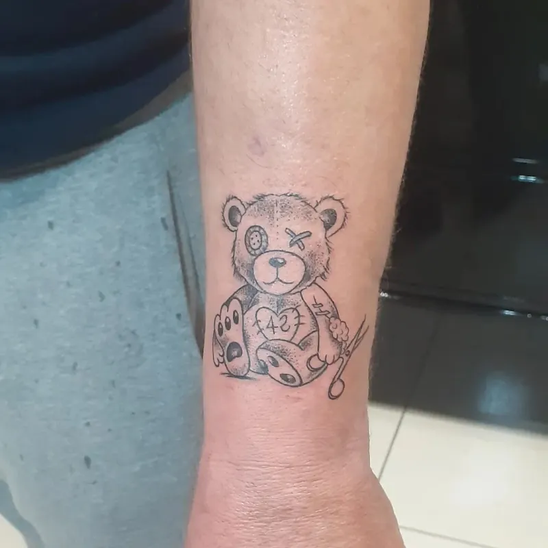 Galerie de tatouages 77 Idée Noire Tattoo