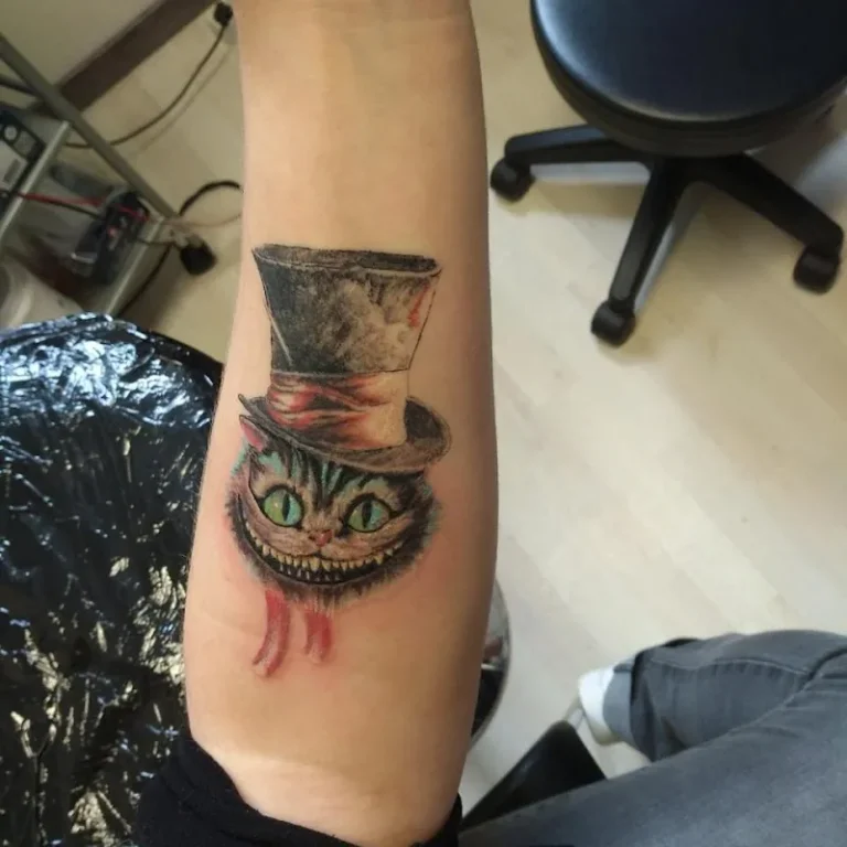 Jekyll  Hyde tattoo piercing 3 768x768
