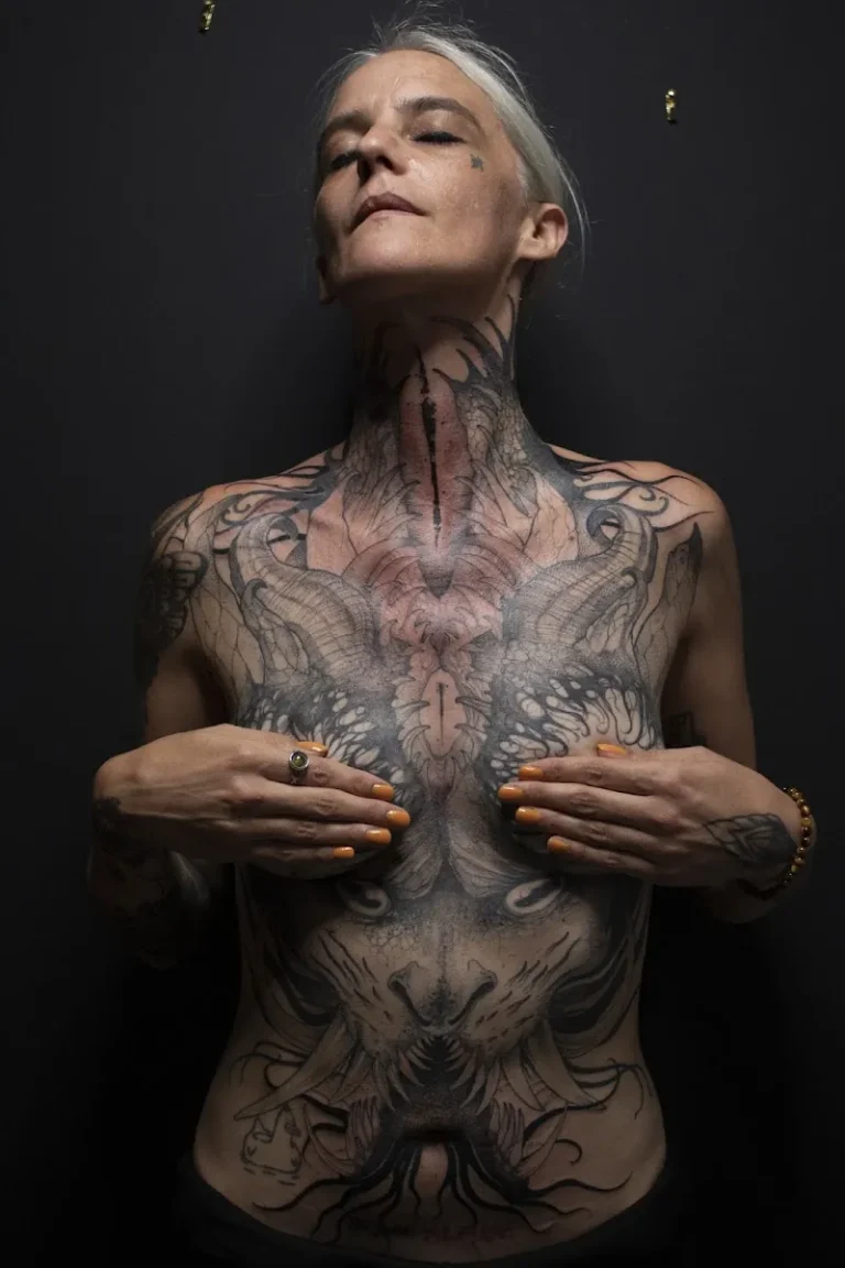 La Fumisterie Tattoo Shop 6 768x1152