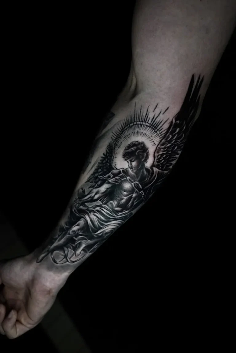 La perle noire Body piercing Tattoo 8 768x1149