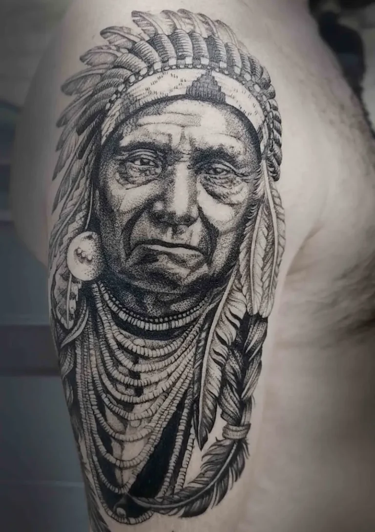 Laura Volf   Tattoo shop   4 768x1087