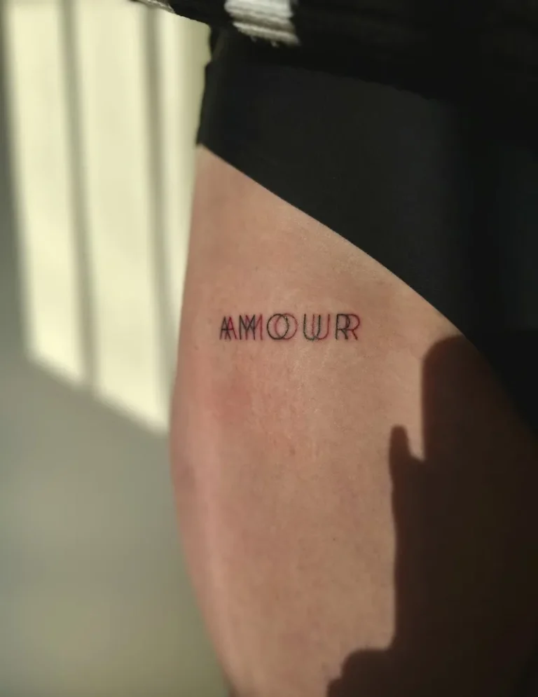 Le local Tattoo Shop 9 768x995
