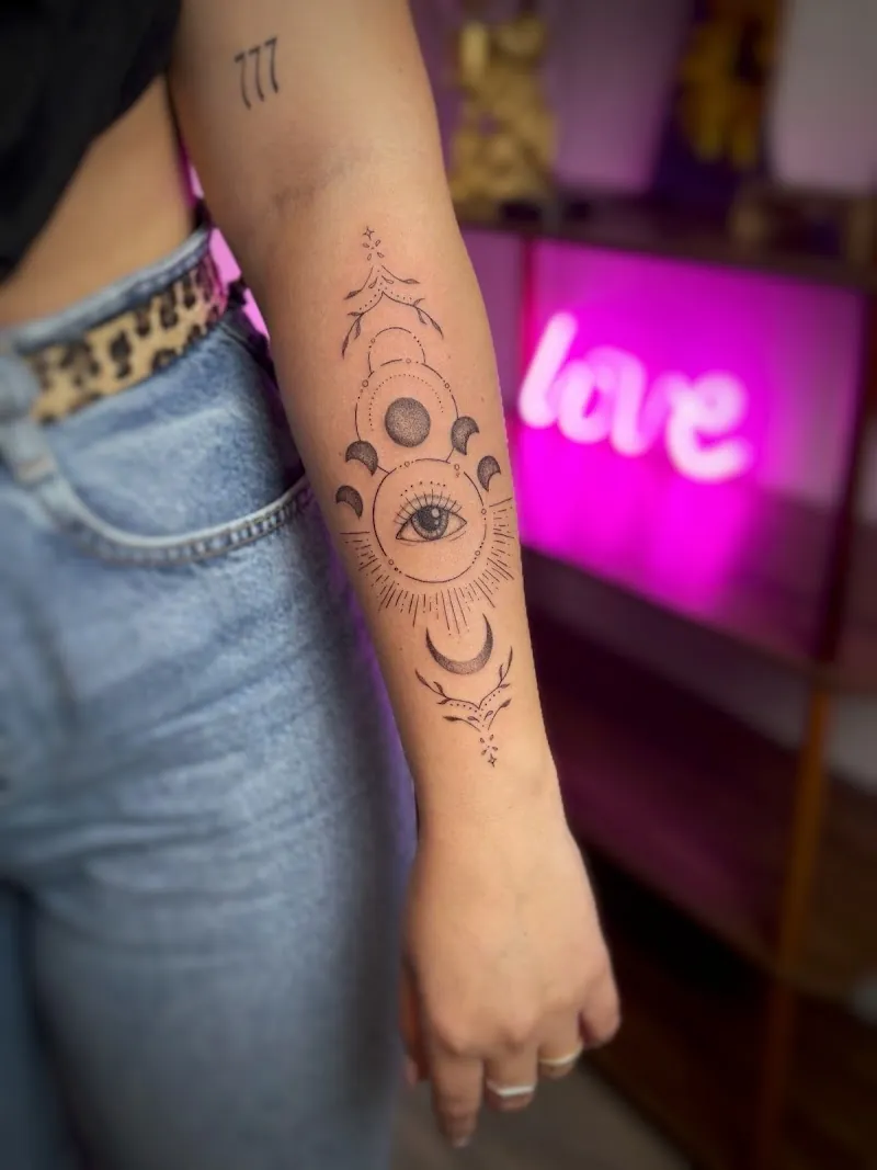 Galerie de tatouages 76 Luss Tattoo