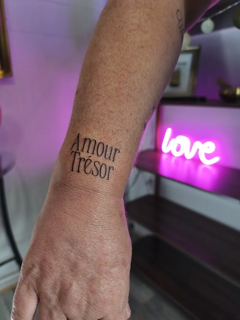 Galerie de tatouages 75 Luss Tattoo