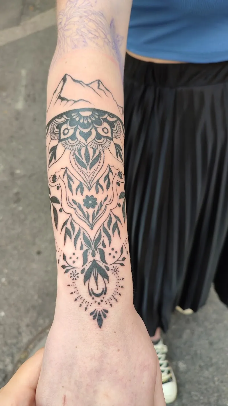 Galerie de tatouages 72 Luss Tattoo