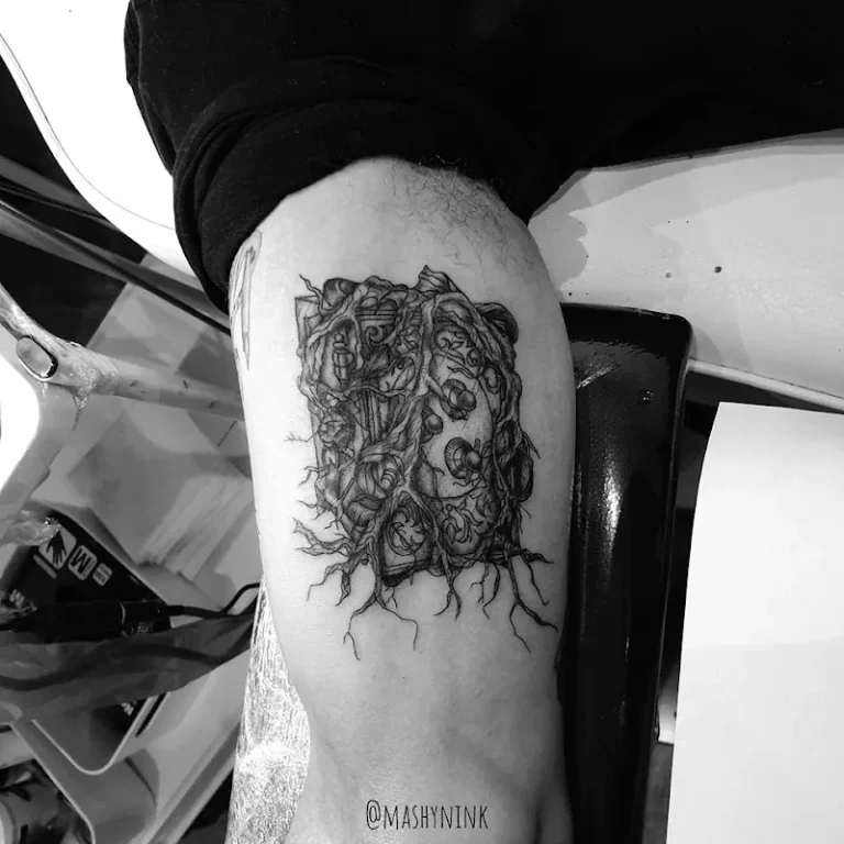 MASHYN TATTOO ARTIST 6 768x768