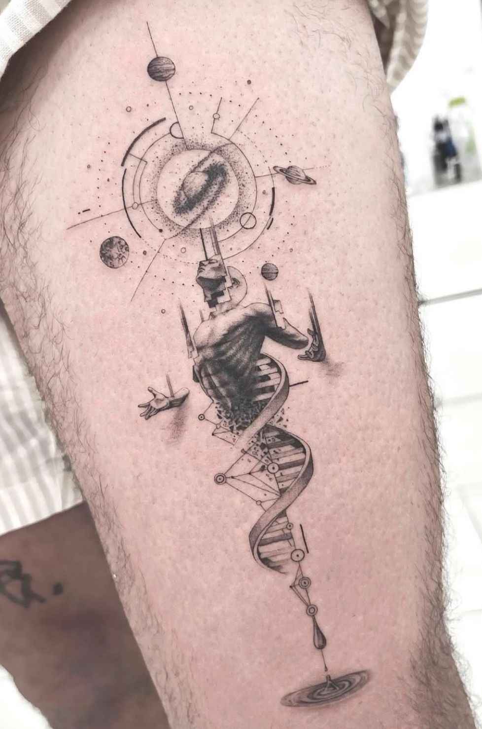 Micro-Realism tatouage fine line_1_11zon