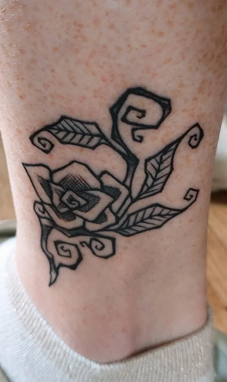 Mine a Tatouage 3 768x1295
