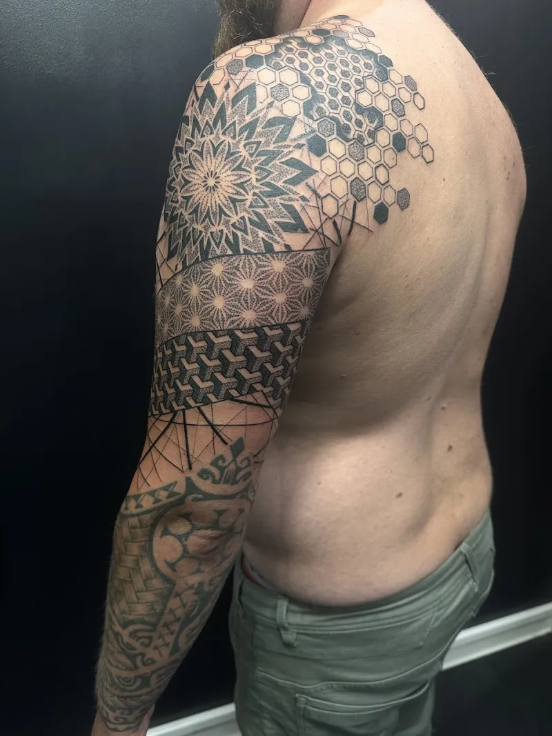 Galerie de tatouages 52 Néo Tattoo Shop