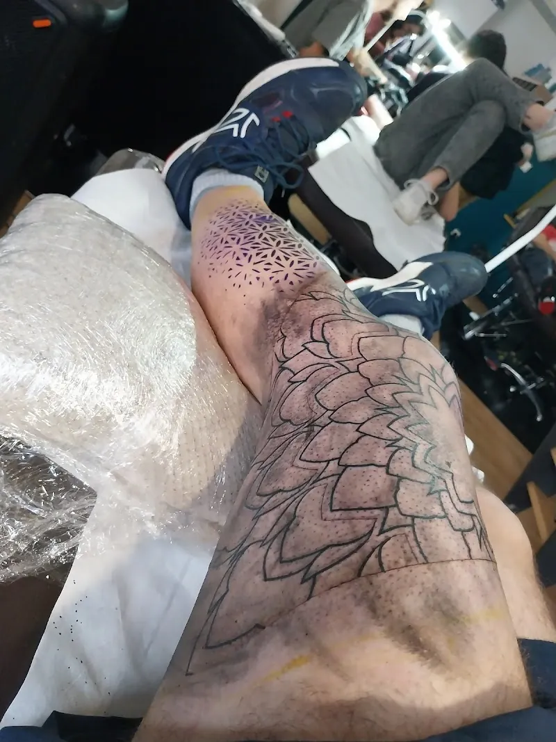 Galerie de tatouages 87 People Are Strange