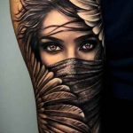 Portrait tatouage réaliste visage femme noir et gris_5