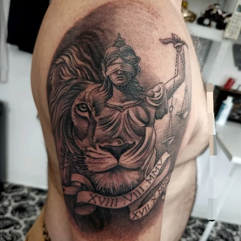 Galerie de tatouages 39 Ster Tattoo