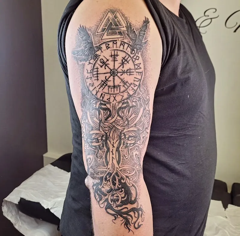 Galerie de tatouages 3 Sir Daemon Tattoo Shop