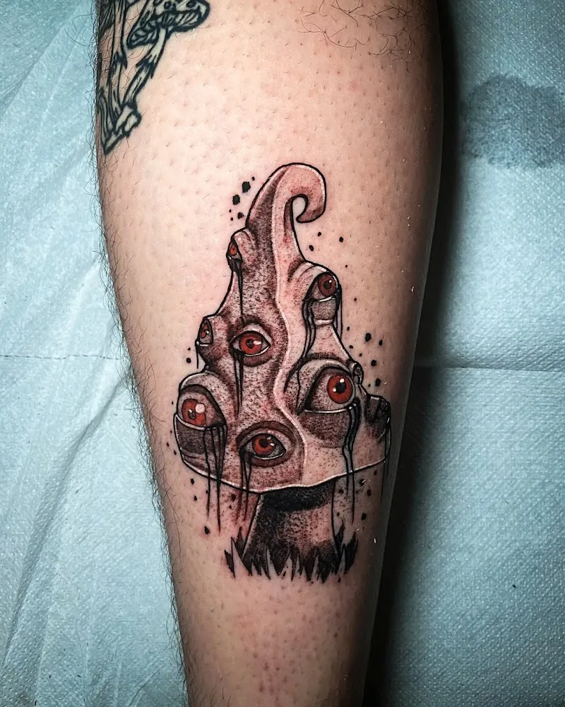 Galerie de tatouages 11 Spektral Ink - Le Chaudron Hurlant