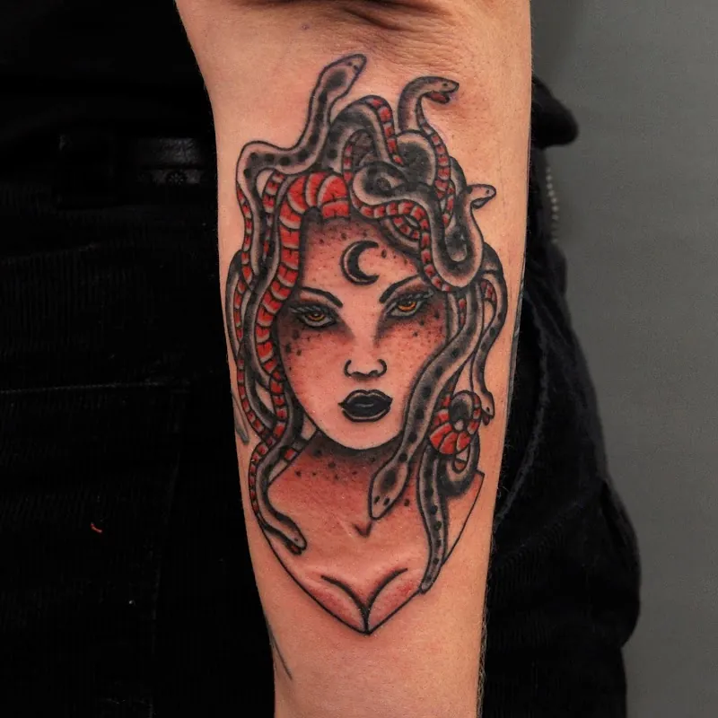 Galerie de tatouages 32 Timeless Tattoo