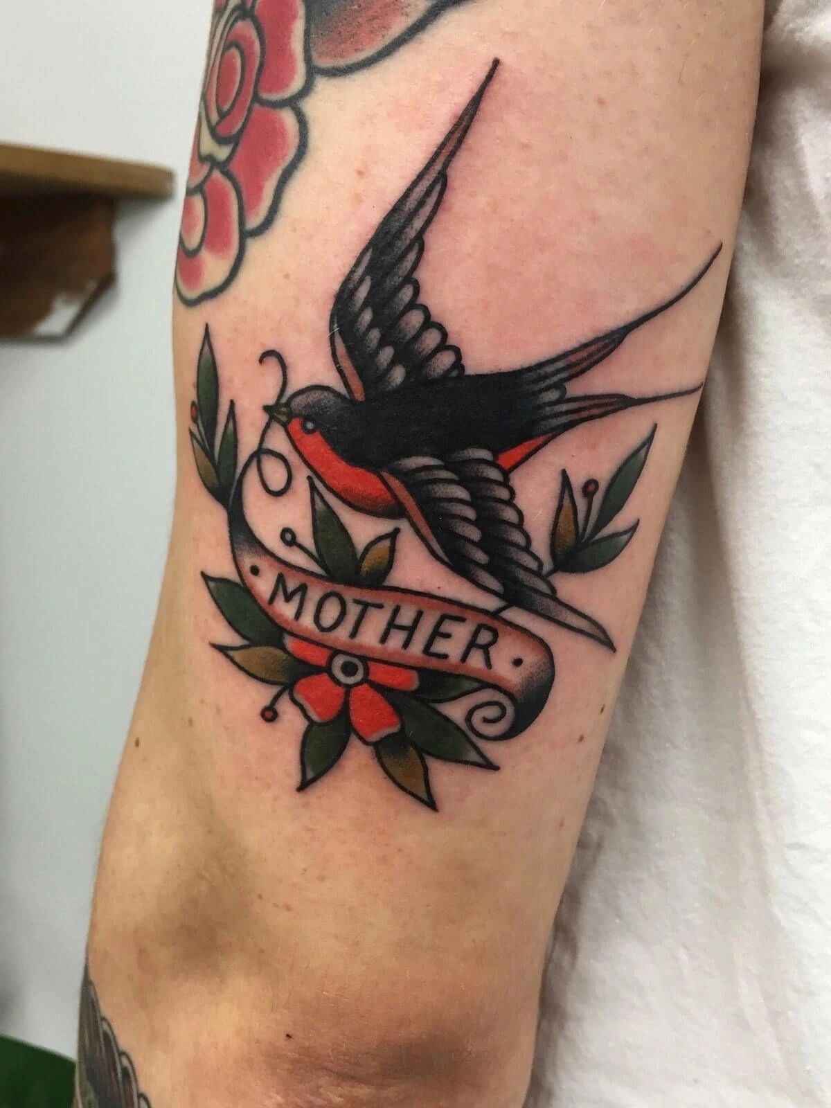 Tatouage Old School hirondelle et bannière_4