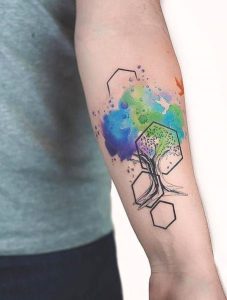 Tatouage aquarelle géométrique 2