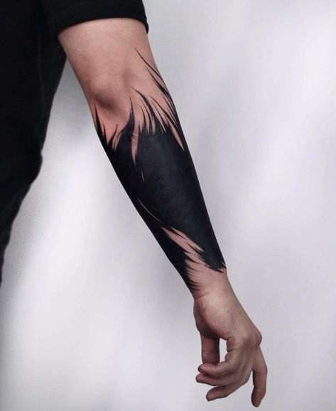 Tatouage blackout sur bras_8