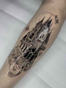 Tatouage château médiéval bras_2
