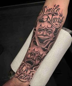 Tatouage clown Smile Now Cry Later _
