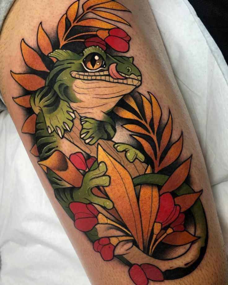 Tatouage néo-traditionnel composition florale et animal_6