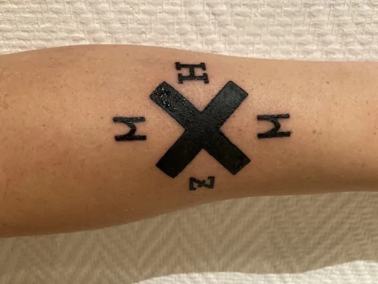 Tattoo studio Les Troubadours 2 768x576