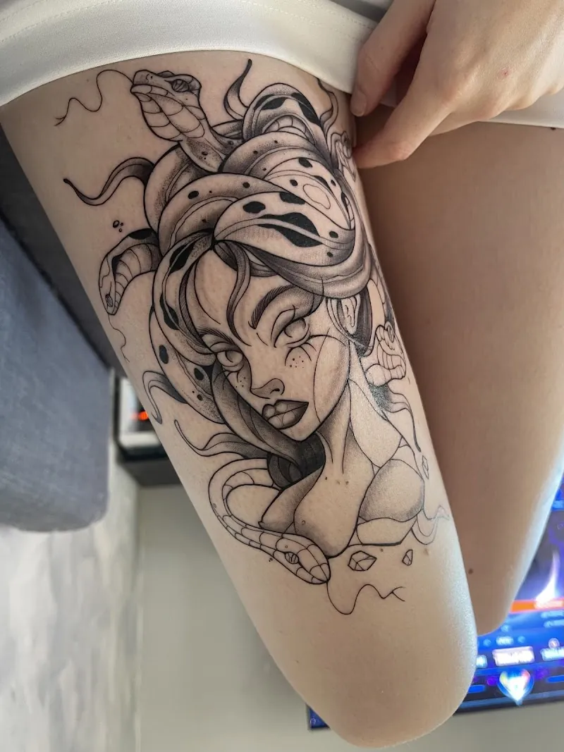 Galerie de tatouages 45 Les Troubadours