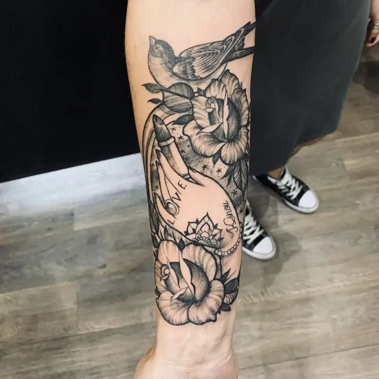 Tattooist in Bordeaux 5 768x768