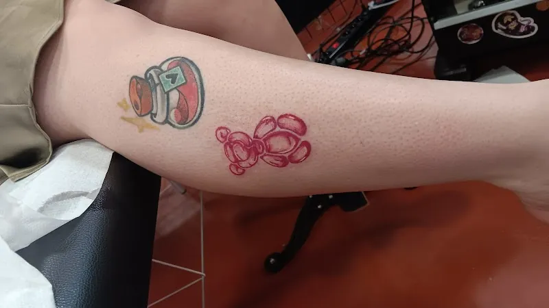 Galerie de tatouages 55 Twenty-Six-Needles