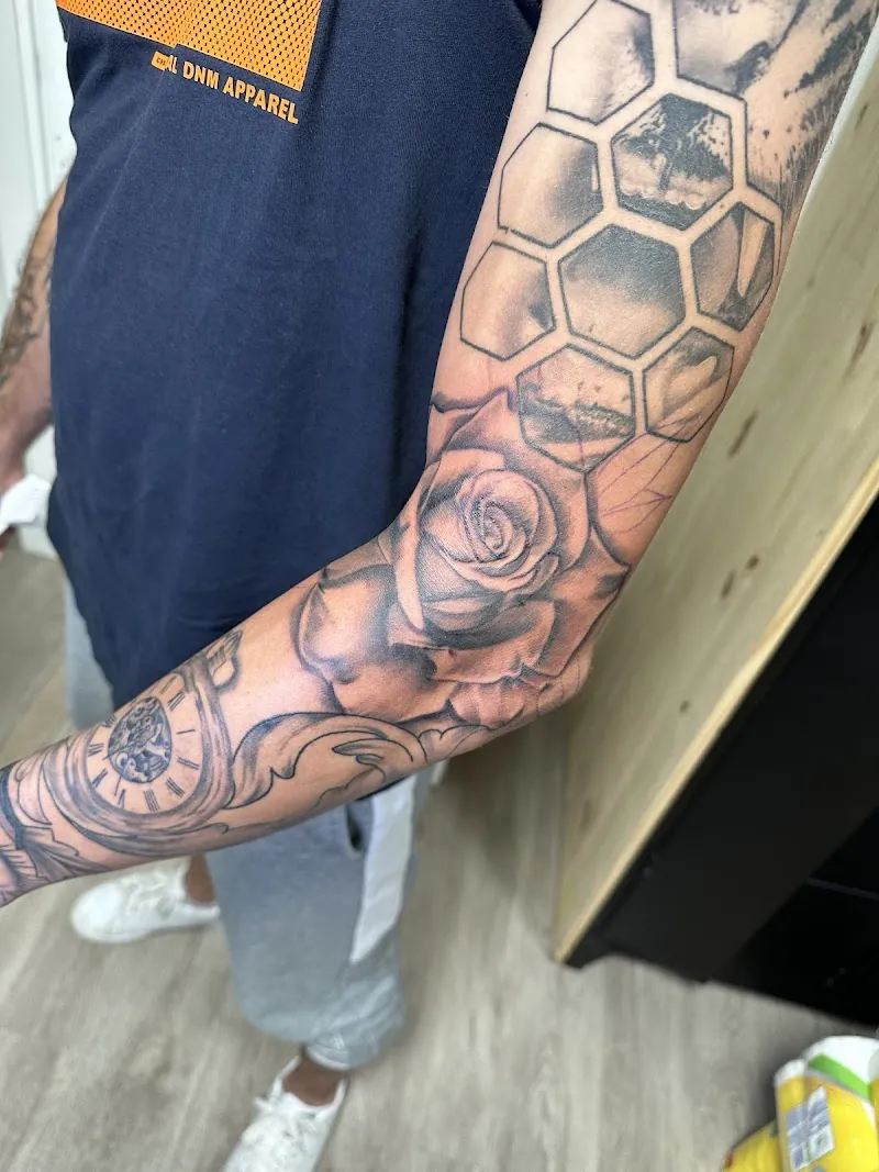 Royal Tattoo Family