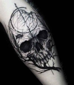 tatouage avant bras gothique tete de mort_2_11zon