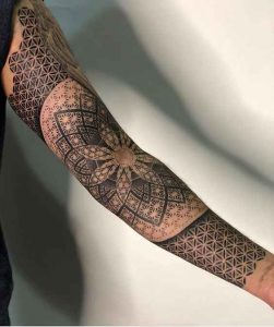 tatouage ornemental bras mandala_10_11zon